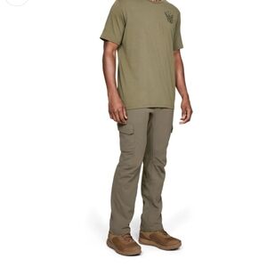 SOLD Mens Under Armour Tactical Cargo Stretch Pants Size 34X34